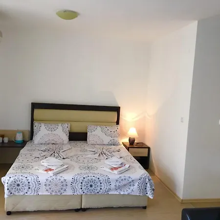 Siana 3 Suits Apartment Pomorie